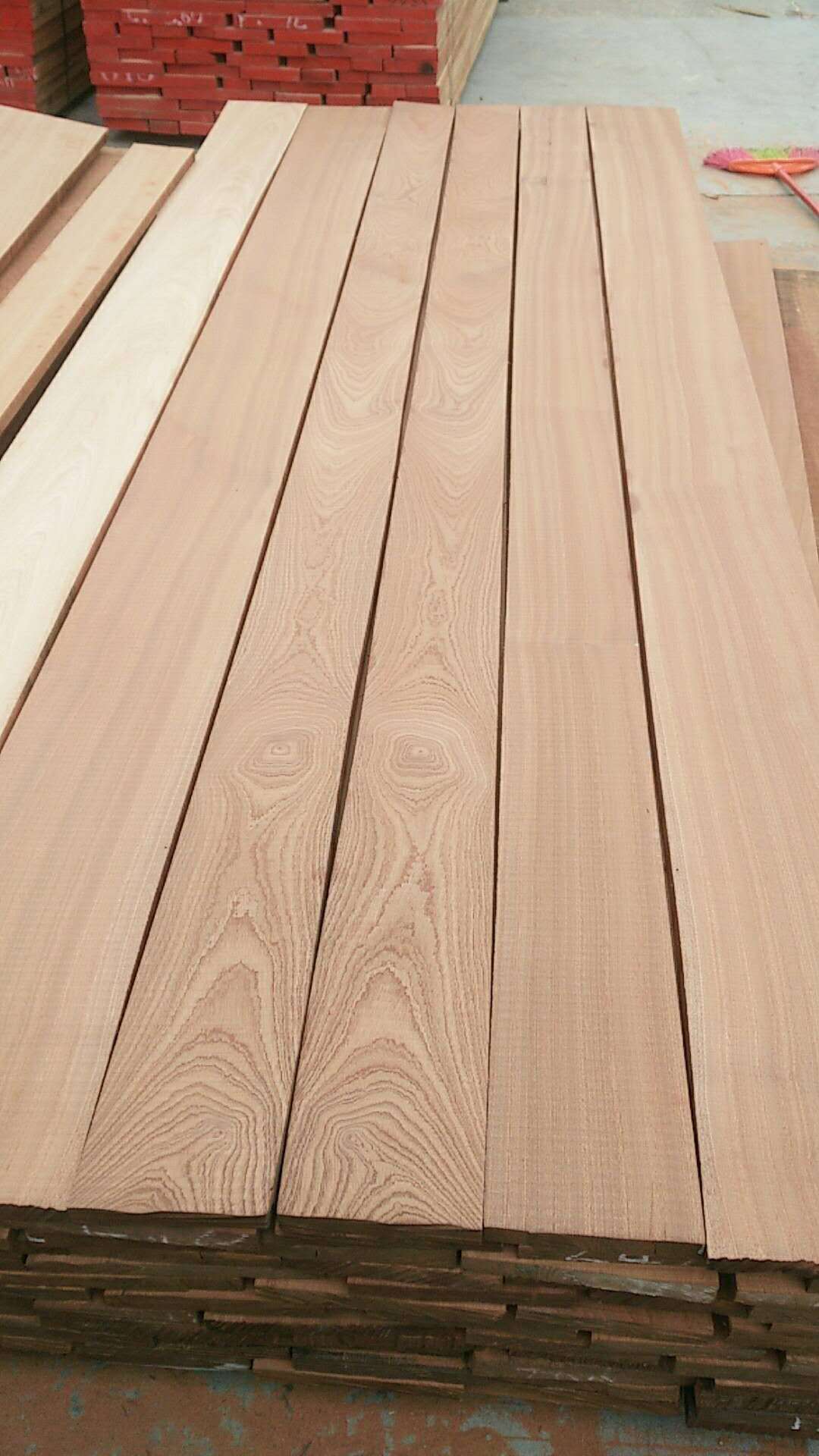 沙比利薄板補倉中。。